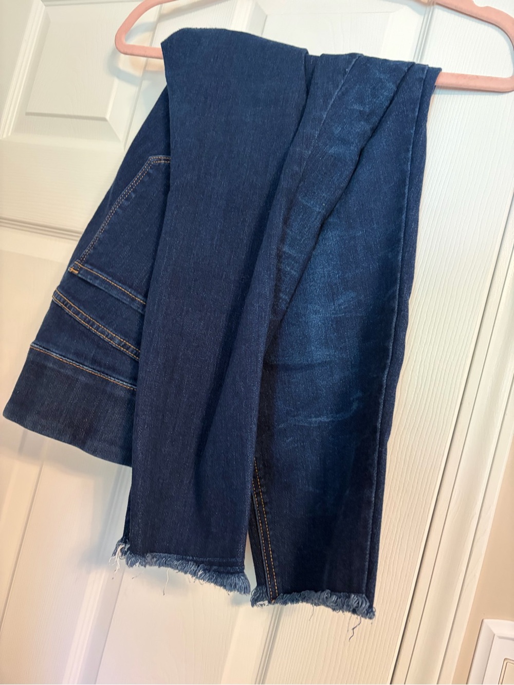 Old Navy Dark Blue Cropped Fray-Hem Jeans
